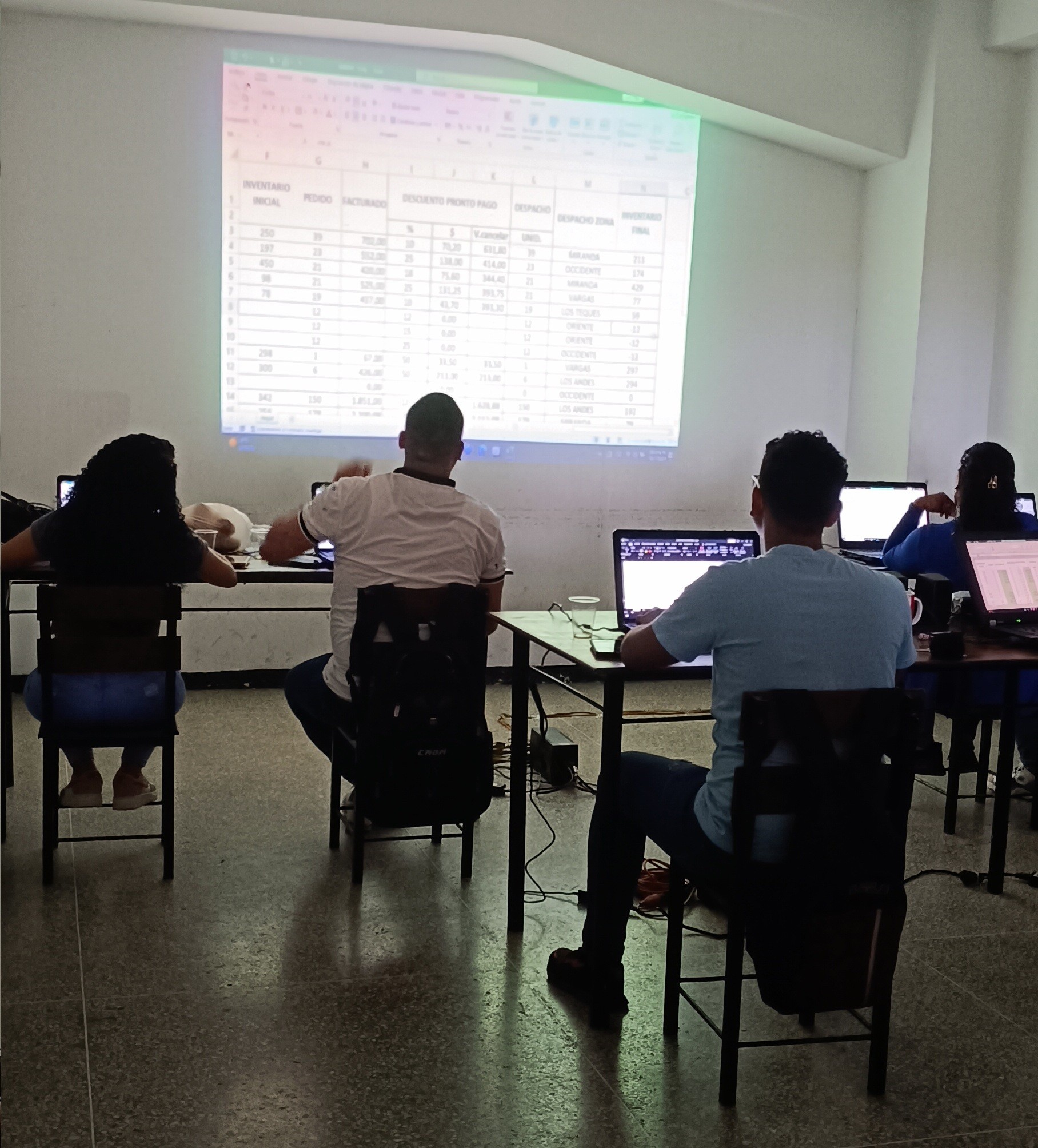 EXCEL
